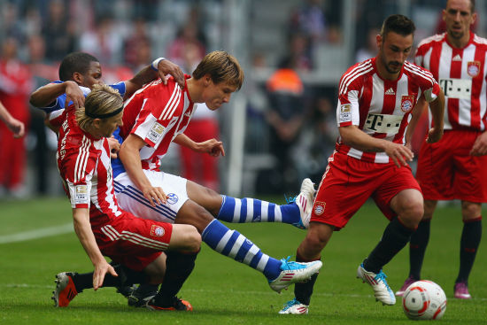 西甲在国家德比中测试VR眼镜观赛，近千名球迷实现了沉浸体验（西甲国家德比引入VR观赛，近千球迷沉浸式体验）