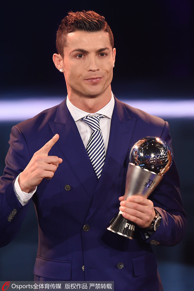 利物浦、曼城和热刺竞逐安托万·塞梅尼奥：英超转会市场的焦点（安托万·塞梅尼奥成英超转会焦点：利物浦、曼城与热刺上演争夺战）