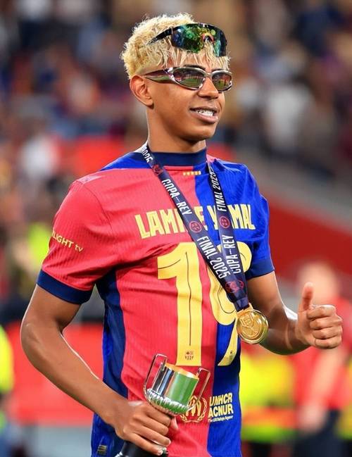 下半场站出来！孙铭徽14中4得到13分10助攻2抢断