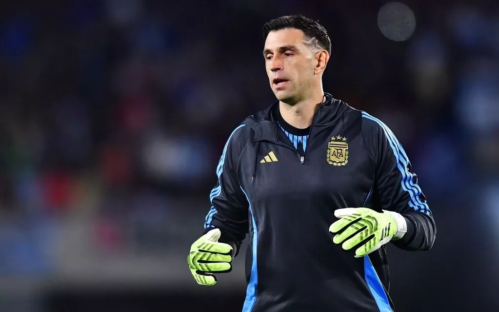 5-1到5-4！12.1亿豪门面对提款机惊险19连胜 神锋英超100球破纪录