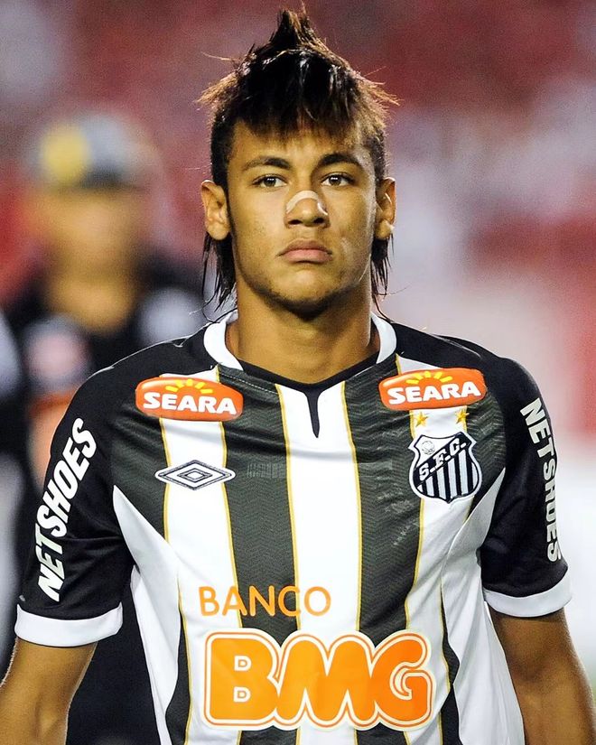 记者：张琳芃大概率还要再坚守一年，发挥老队员传帮带