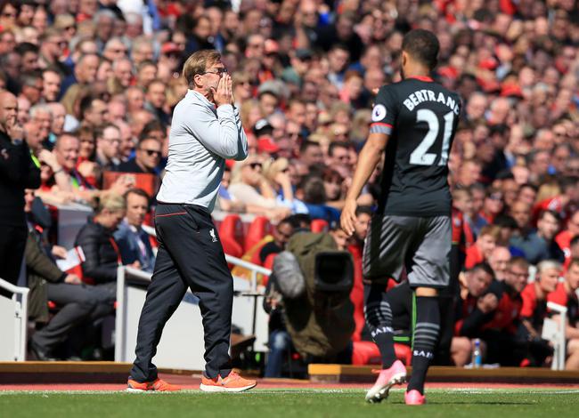 罗马诺：尤文、巴萨等俱乐部在关注伯恩茅斯后卫塞内西（罗马诺：尤文、巴萨等豪门有意伯恩茅斯后卫塞内西）