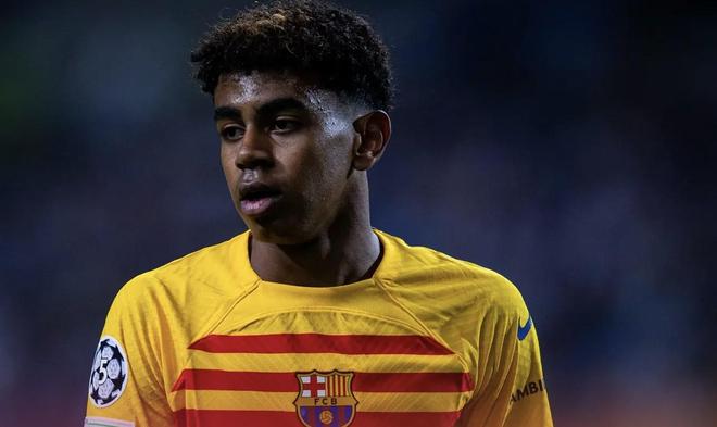 惊天逆转！阿森纳遭维拉绝杀 英超三强争霸白热化（爆冷大逆转！维拉补时绝杀阿森纳，英超三强争霸愈演愈烈）