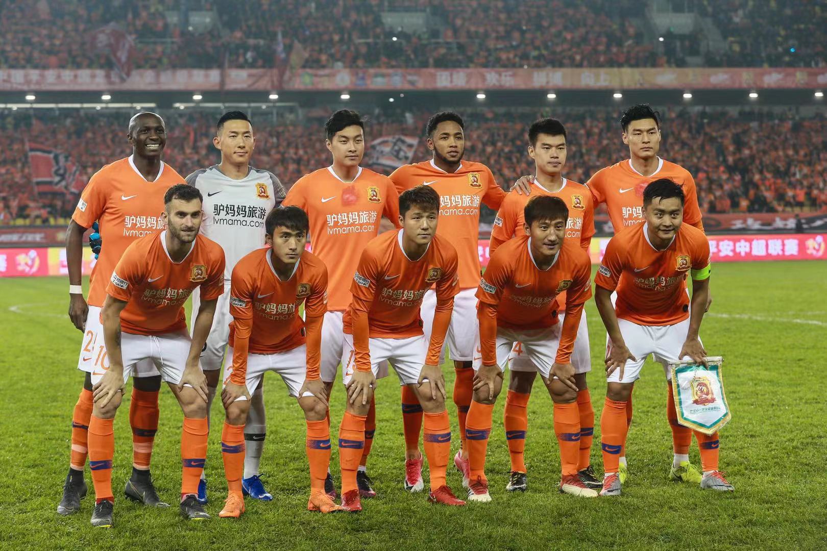 海外博主：普利希奇正在与好莱坞女演员悉尼妹谈恋爱（海外博主爆料：普利希奇疑与好莱坞女星悉尼妹相恋）