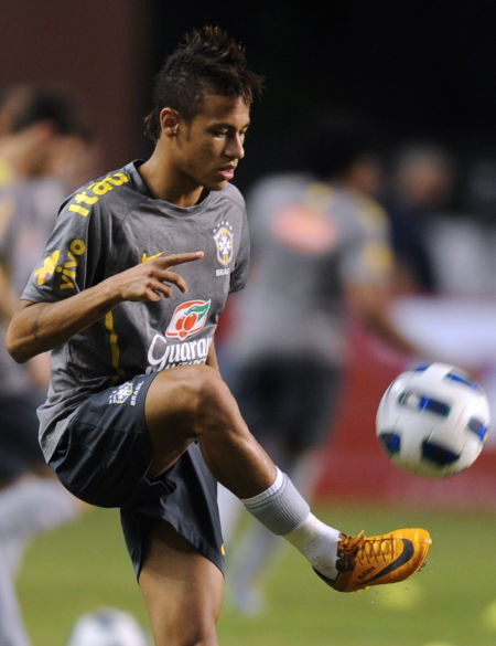 西甲前瞻：塞维利亚遭遇联赛三连败，奥萨苏纳客场战绩惨淡