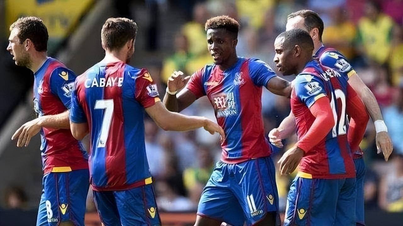 英超半场：勒温梅开二度，恩凯蒂亚造险，利兹联2-0水晶宫（英超半场战报：勒温双响，恩凯蒂亚造险，利兹联2-0领先水晶宫）