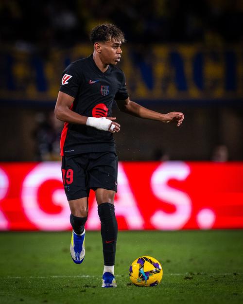 篮球NBA官方更新伤病名单，多支球队受影响