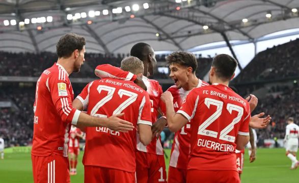 拜仁将创下德甲44轮连续领跑纪录，打破自己1973年创造的纪录（拜仁将以德甲连续44轮占据榜首，刷新1973年队史纪录）