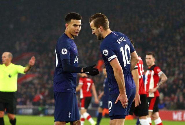 国米vs威尼斯：劳塔罗替补，图拉姆、埃斯波西托出战（国际米兰迎战威尼斯：图拉姆、埃斯波西托首发，劳塔罗替补待命）