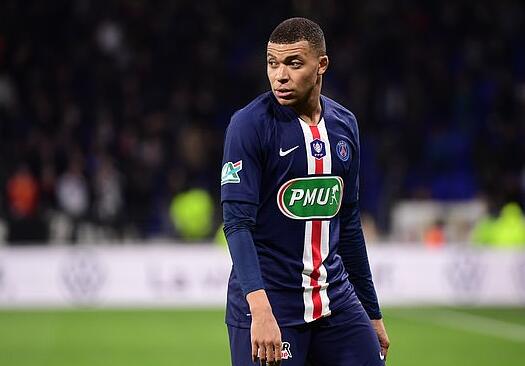 足坛年终大战淘汰赛开启：内马尔PK梅西等焦点对决，参与投票赢球衣（年末足坛淘汰赛开打：梅西对阵内马尔等重磅对决，投票赢球衣）